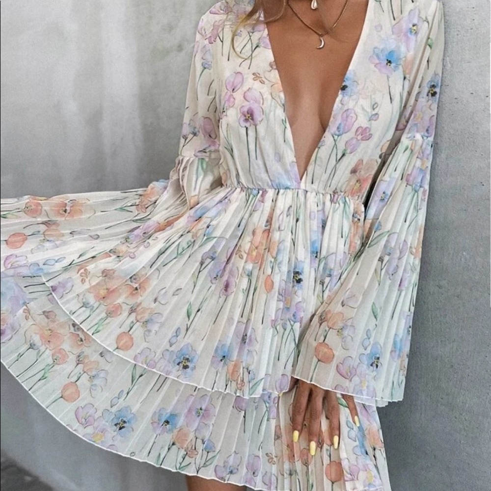 Shein Plunging Neck Floral Bell Sleeve Mini Dress - Picture 6 of 12